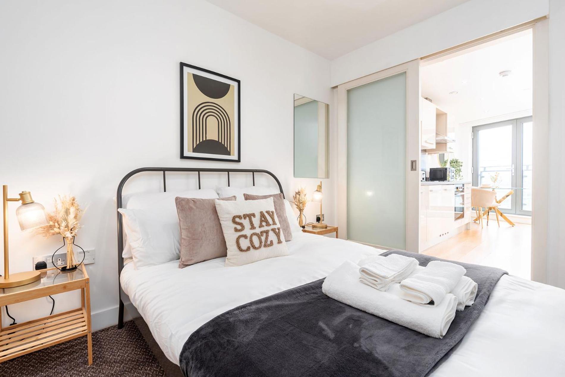 Exclusive Apartment - City Centre - Free Parking -Wifi Netflix- Juliet Balcony Leeds  Buitenkant foto